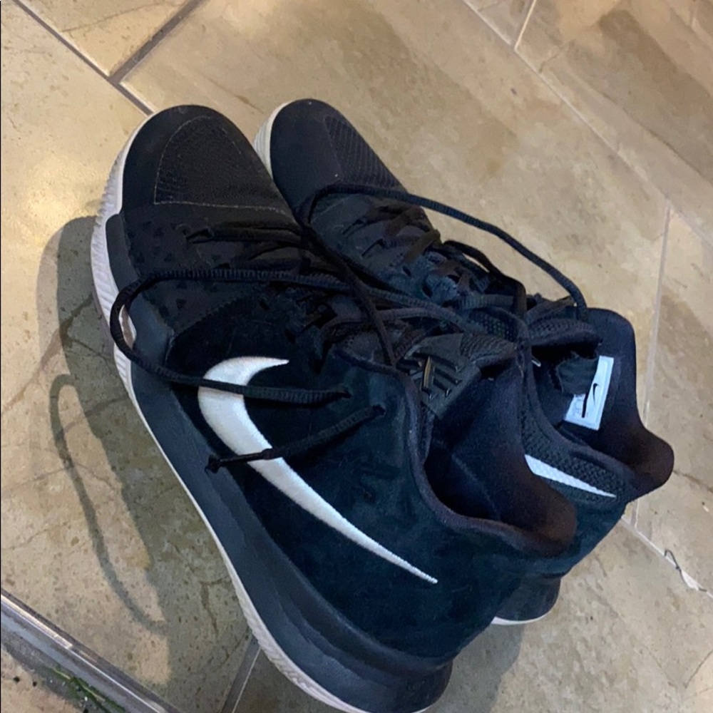 Kyrie Basketball shoes